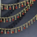 Λεπτομέρεια χρυσής αλυσίδας DIY με κόκκινα στρας και κρεμαστά για αξεσουάρ μαλλιών. - Κόκκινη Σταγόνα Νερού
