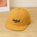 Detalle de gorra de béisbol de secado rápido amarilla para niños, sombrero de sol plano. - M / Amarillo