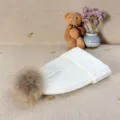 Bonnet tricot femme hiver blanc avec pompon de fourrure chaud epais bonnet casquette - Véritable fourrure de raton laveur / Blanc