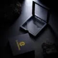 Minimalist black jewelry storage display box with clear suspension film anti-oxidation. - Black Film Box / 9x9x2cm Without Base