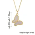 Detailansicht der goldenen Schmetterling Halskette mit Perlmutt Inlay und zarter Kette - 16