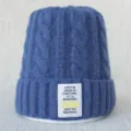 Bonnet en tricot torsadé bleu avec patch de citation inspirant, bonnet chaud automne hiver. - Taille unique / Bleu