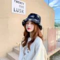 Korean style cute floral plush bucket hat for women, soft warm foldable winter basin cap. - M (56-58cm) / Black