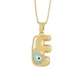 Collana con ciondolo lettera E a palloncino dorata con occhio turco smaltato blu e zirconi brillanti. - Lettera E