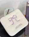 Süße gestickte Schleife Laptop Schutzhülle, gepolsterte Tablettasche mit Griff. - 13-14寸(横款) / Gebrochenes Weiß