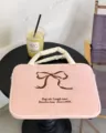 Niedliche rosa gesteppte Laptoptasche mit brauner gestickter Schleife und inspirierendem Text. - 13-14寸(横款) / Rosa