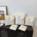 Koreanischer Stil gesteppte Baumwoll Laptoptasche stoßfeste Schutzhülle Hauptansicht. - S / Weiß