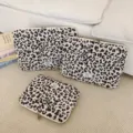 Koreanischer Ins-Stil schwarz-weißer Leo-Print Laptopschutzhülle und Tablettasche. - S / Gebrochenes Weiß