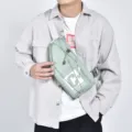 Borsa da petto casual verde leggera per uomo e donna, elegante zaino monospalla da esterno. - Verde