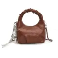Sac à main Hobo en cuir marron avec poignée plissée et chaîne argentée bandoulière - Avec Pendentif / Marron