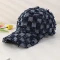 Casquette de baseball en jean à carreaux frangés style urbain visière pare-soleil chapeau - M (56-58cm) / Damier à bords effilochés bleu marine