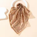 Schicker brauner Seidenschal mit abstrakten Print, elegantes Berufstuch für Damen. - #12 Braunes U-Leopardenmuster 50