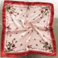 Elegante pañuelo cuadrado pequeño de seda satinada, estampado floral rosa para mujer. - Flor Pequeña Roja
