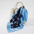 Elegantes blaues Seidentuch mit Print für Damen, professionelles Halstuch, modisches Accessoire. - #21 Rosen-Navyblau 60