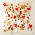 Elegantes quadratisches Seidensatin-Halstuch mit Rosen-Blumendruck, vielseitiges Tuch. - #26 Beige Grundfarbe mit Rosen 90