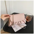 Roze crossbody tas van zacht leer voor dames, trendy kettingriem met verstelbare metalen bal. - Roze