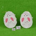 Decoration suspendue oeuf de lapin de Pâques en papier mâché pour vitrine de fête et vitrine - Modèle 06 (une paire)