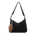 Sac à épaule noir minimaliste pour femme avec adorable porte-clés en peluche ours pour le quotidien. - Avec Pendentif / Noir