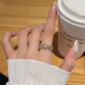 Elegant vintage open ring for women, exquisite diamond-inlaid floral design for daily wear. - Iris Rings