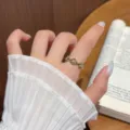 Coffee gold retro star open ring, elegant geometric design for women's daily fashion wear. - Hollow Flower White Rhinestone Style