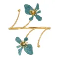 Brazalete abierto de metal dorado con diseño de flores esmaltadas en azul y verde, joyería. - Verde