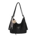Grand sac à bandoulière noir pour femme et sac à dos convertible avec joli pendentif ours. - Avec Pendentif / Noir
