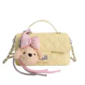 Mini sac à main matelassé jaune avec pendentif chiot peluche et bandoulière chaîne chic. - Avec Pendentif / Jaune