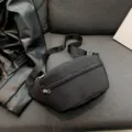 Borsa a tracolla nera minimalista casual, marsupio sportivo versatile per donna. - Nero
