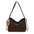 Sac cabas vintage en suédine marron pour femme avec adorable pendentif ours en peluche. - Avec Pendentif / Café