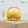 Gelbe Kopfhautmassagebürste aus Weizenstroh mit ergonomischem Griff für die Haarpflege - Handheld-Stil ohne Hülle / Gelb