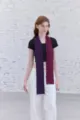 Sciarpa in maglia a pois e righe, morbida, calda, accessorio invernale versatile ed elegante. - A righe
