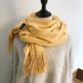 Effen kleur warme lange franje sjaal voor dames en heren, zacht kasjmier gevoel geel. - 200cm / Geel