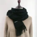 Effen zwarte winter sjaal met kasjmier gevoel voor dames en heren, lang en lekker warm. - 200cm / Zwart