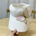 Cappello da sole bianco aperto con decorazione di farfalla di strass e paillettes. - Regolabile da 54-60 cm / Bianco Farfalla