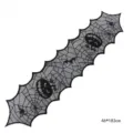 Zwarte kanten Halloween tafelloper met spinnenweb en pompoenontwerp voor feestdecoratie. - Halloween Pompoen Tafelloper