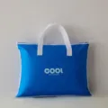 Bolsa de almacenamiento portátil azul con asas blancas y cremallera para edredones. - Bolsa de tela no tejida incluida