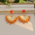 Boho-Style fächerförmige handgewebte Bast-Ohrhänger Statement-Ohrringe in Orange - Stil (E6797) / Orange