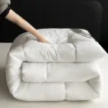 Weißes Faserbett Steppbett, weiche Mikrofaser Bettdecke für alle Jahreszeiten geeignet. - 150x200 cm 2,1 Jin / Gerauter Deckenkern