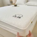 Hochwertiges gestepptes Baumwoll-Bettlaken, weicher und atmungsaktiver Matratzenschoner weiß. - Lyle - Weiß / 90*190cm