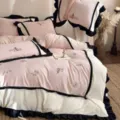 Winter thick milk velvet bedding set with rose embroidery and ruffles. Cozy coral fleece. - Tuscany - Pink / 1.5m 4-Piece Set (Duvet Cover 200x230cm)