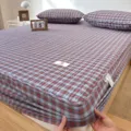 Rood blauw geruit katoenen hoeslaken voor eenpersoonsbed, zacht gewassen beddengoed set. - Gewatteerd model - Zwitsers blauw