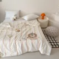 Washed cotton cute cartoon appliqué summer quilt, breathable air conditioning quilt. - Little Lion
