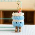Lindo llavero de bolso de pastel de felpa azul con piernas colgantes accesorios de moda. - Magdalena / 15cm / Azul
