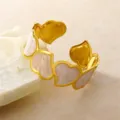 Goldener Edelstahl Herz offener Armreif Armband mit rosa Emaillierung modischer Damenschmuck - Verbundene Herzen Stil (RT177SZ-white) / Weiß