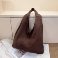 Bolso de hombro hobo de ante marron, bolso shopper grande y suave para mujer diario. - Café