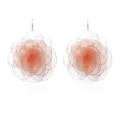 Chiffon stof bloem oren details weergave, grote perzik roos ontwerp, elegante statement stijl. - Lichtroze