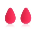 Minimalistische matte hars druppel oorknopjes, elegante effenkleurige oorbellen voor dames. - Rozerood
