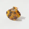 Detail van schildpad schelp haarklem, elegant acetaat haaraccessoire met sterke veer. - Schildpad Luipaardprint (M23100601#A)
