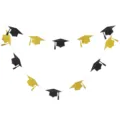 Guirlande de chapeaux de remise de diplôme en papier pailleté pour fête détail vue. - Guirlandes de chapeau de diplôme noir et or horizontales
