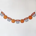Banniere de fete theme basketball vue detaillee avec deco ballon et cerceaux papier. - Bannières basket-ball et panier